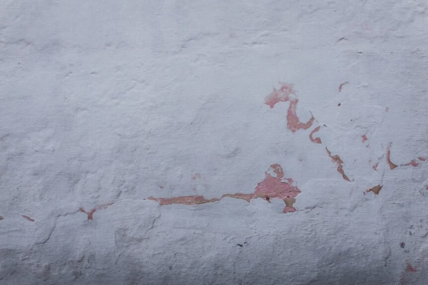 How-To-Fix-Bubbling-Paint-On-Walls